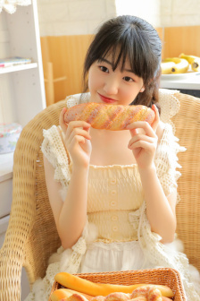 三月女郎